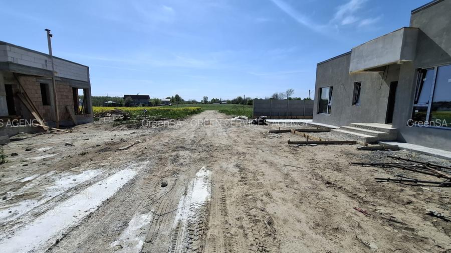 Ciutaci - Salciei, loturi 400 mp utili, deschidere 20 ml, drum 11 ml - 14