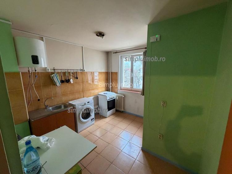 Decomandat 2 camere Steriadi Ozana 1 Decembrie - 5