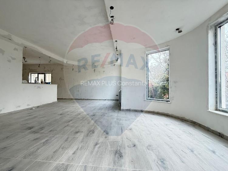 Casa de vanzare in Eforie Nord teren proprietate 300 mp - 10