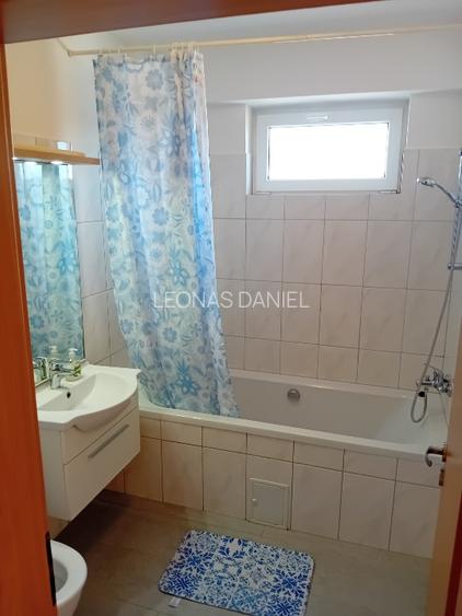 Inchiriez apartament cu 3 camere - 8