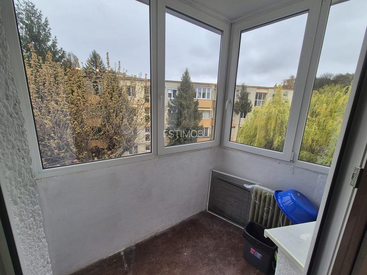 Inchiriere garsoniera cocheta mobilata si utilata zona Centrul Civic AFI Brasov - 7