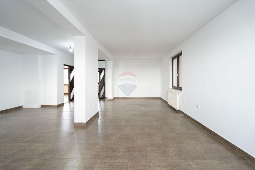 De vânzare casă cu 5 camere, teren 1000 mp Oncea, Calea Bihorului - 10
