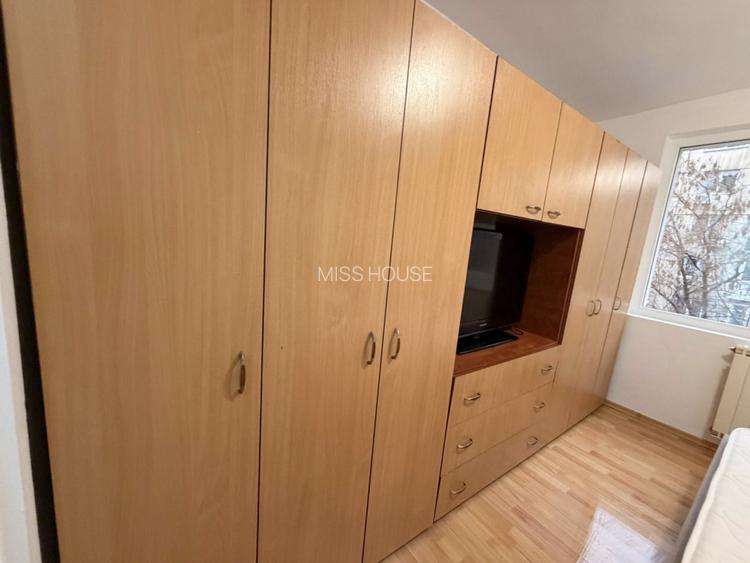 Apartament 2 camere decomandat, etaj 2, aproape de metrou Pacii - 7