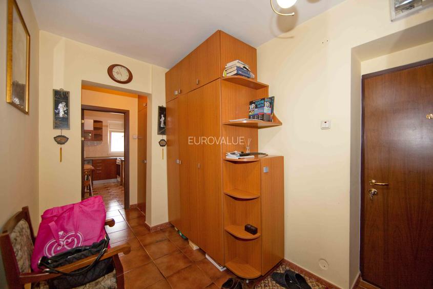 3 camere stradal pe Bulevardul Tineretului vizavi de parc aproape de metrou - 4