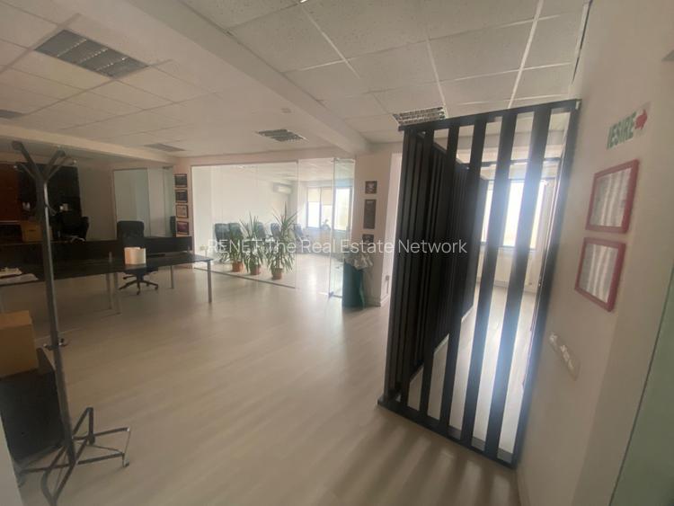 Vand o cladire de birouri,cabinete..etc. situata in Cotroceni ,zona exclusivista - 19