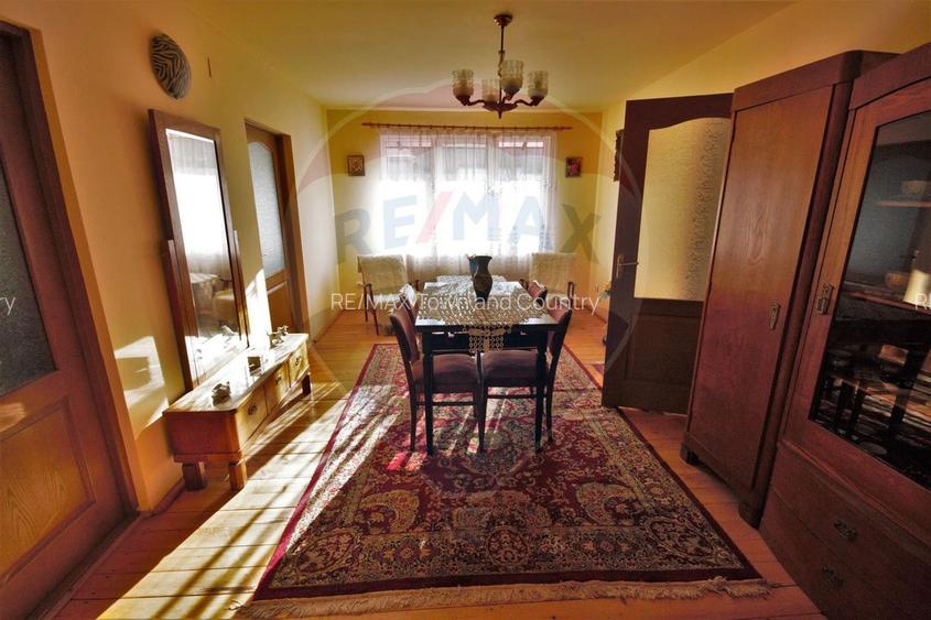 Casă / Vilă cu 7 camere de vânzare - 9