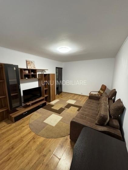 Etaj intermediar 2 Camere Decomandat 53mp Mobilat Bloc 1984 zona Nicolina - 5