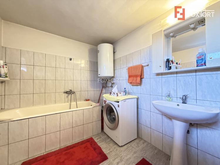 Casa individuala cu 6 camere de vanzare in localitatea Sacalaz, zona Centrala - 28