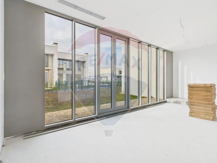 Vila moderna, finisaje premium, 4 camere si curte in Amber Forest - 7