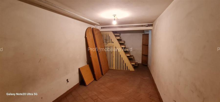 Spatiu UTA la Principala- C.A.Vlaicu terasa proprie in fata - 13