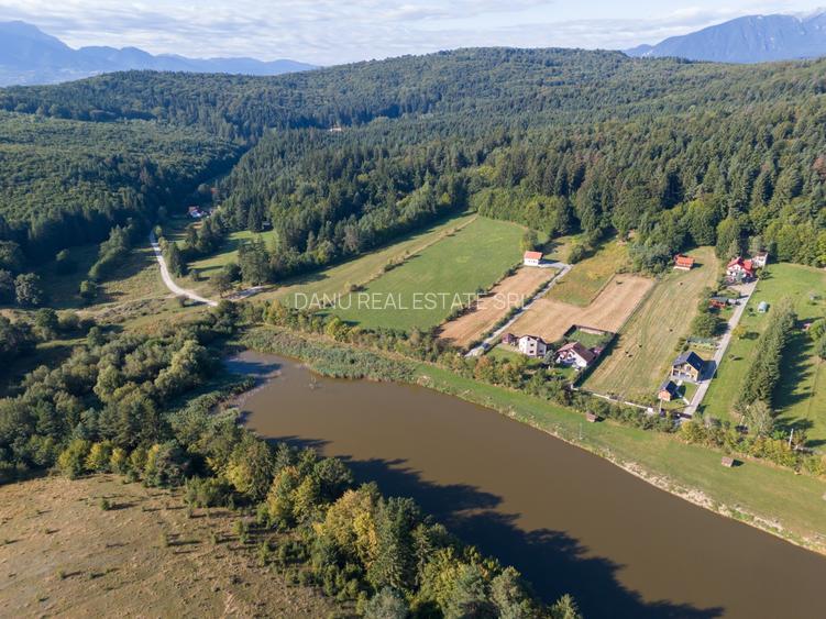 Teren intravilan 3300mp- Vulcan Brasov langa Lac si padure - zona turistica - 5