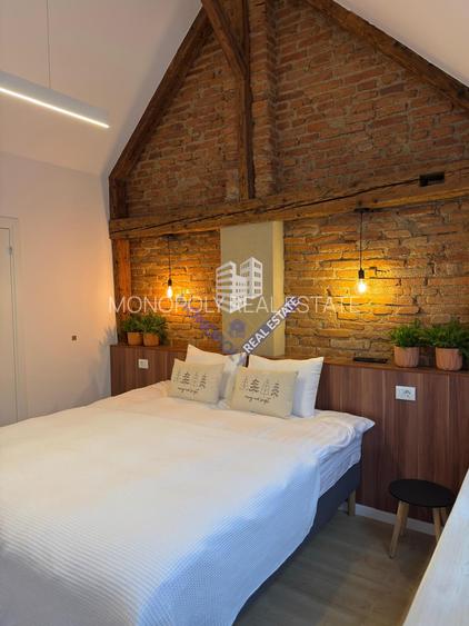 Garsonieră modernă de închiriat – Centrul Vechi Brașov, mansardă - 2