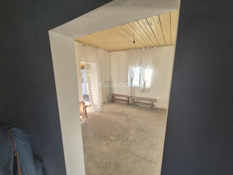 Casa si teren 3500mp in comuna Amaru/BZ ~ 4 camere ~ renovata in 2025 - 3