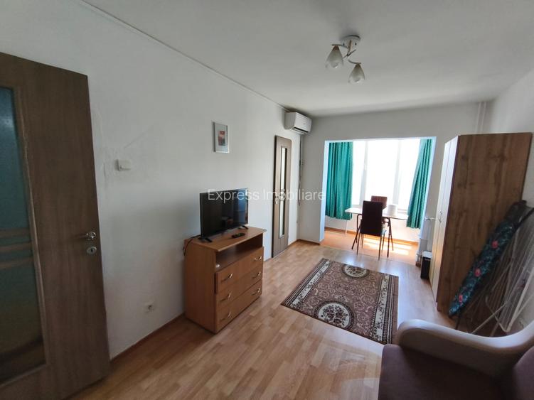 Garsonieră de închiriat în Constanța, zona Trocadero - 4