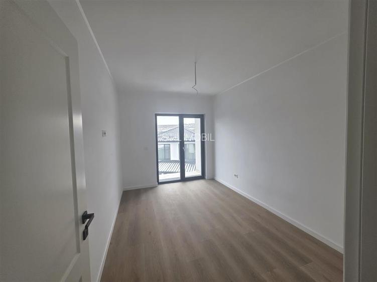 Apartament 4 camere dispus pe 2 niveluri - 5