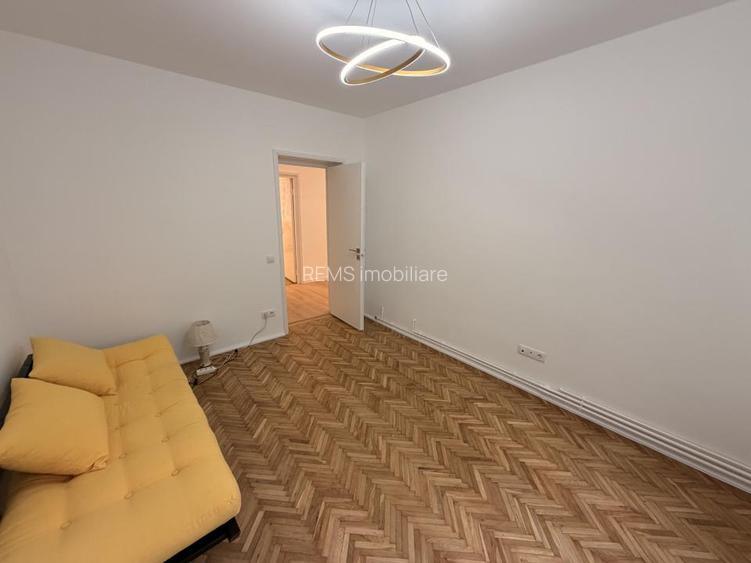 Apartament la parter ideal birou in Plopilor - 3