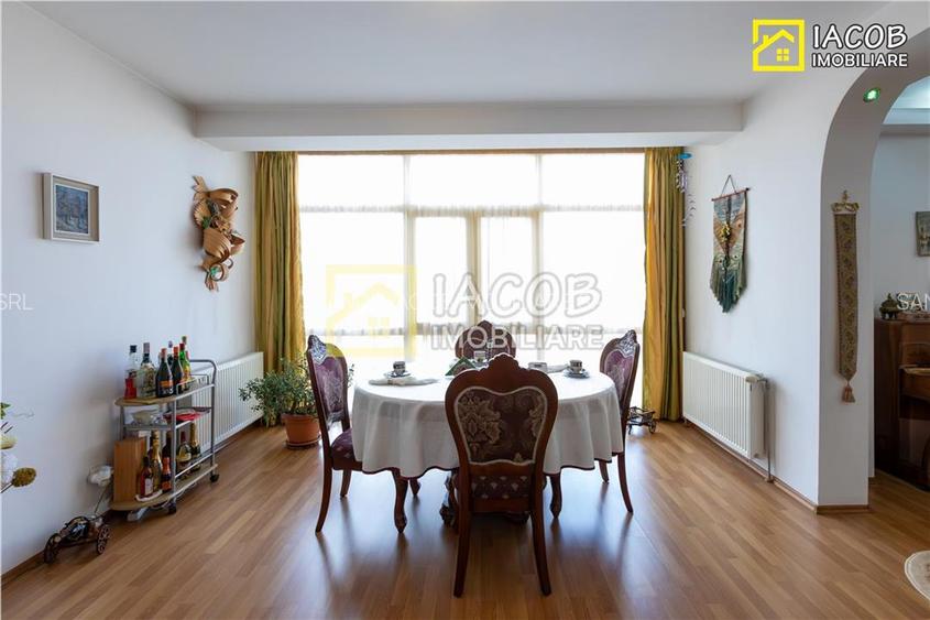 1/2 Duplex  S+D+P+2E, 455 mp in zona centrala a mun. Bacau - 36
