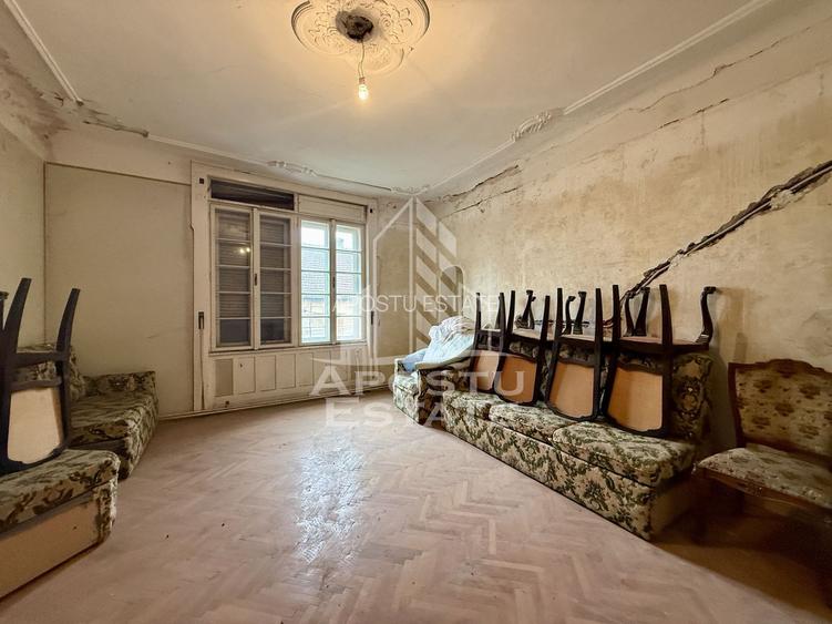 Casa individuala, teren 694mp, toate utilitatile, zona Balcescu - 7