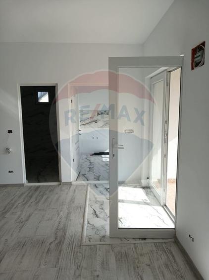 Casă cu 3 camere Valu lui Traian