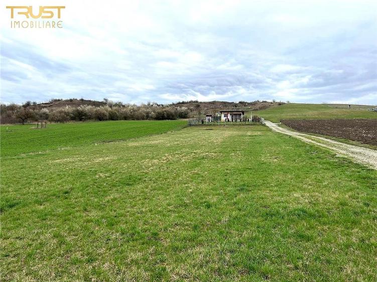 Teren extravilan zona lac Sigmir utilitati