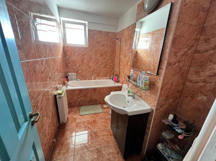 INCHIRIEZ apartament 1 camera spatios, zona Terezian - 8