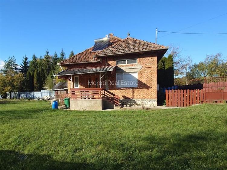 Casa cu teren, aproape de centrul balneo-termal Vata Bai - 3