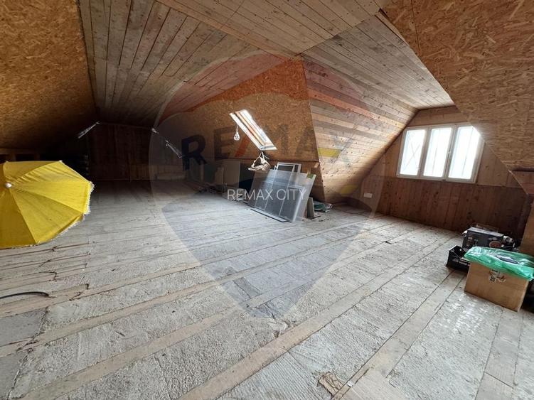 Casă / Vilă cu 6 camere de vânzare în zona Darmanesti - 48