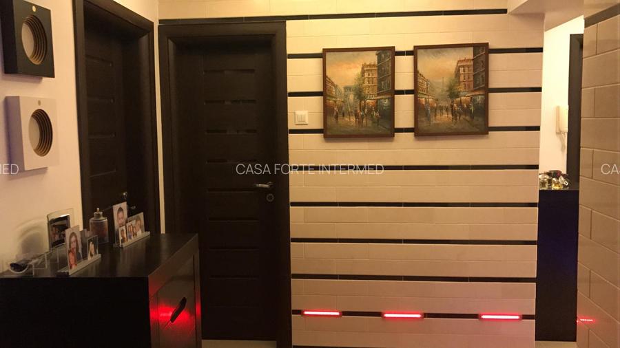 Duplex parter+ demisol, 6 camere  Faleza Nord 1800 euro - 17