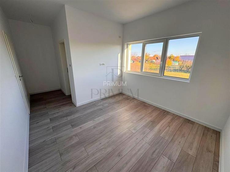 Comision 0 - Duplex finalizat - la asfalt - zona excelenta - canalizare - 7