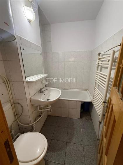 Apartament cu 3 camere decomandat - Pacurari - 8