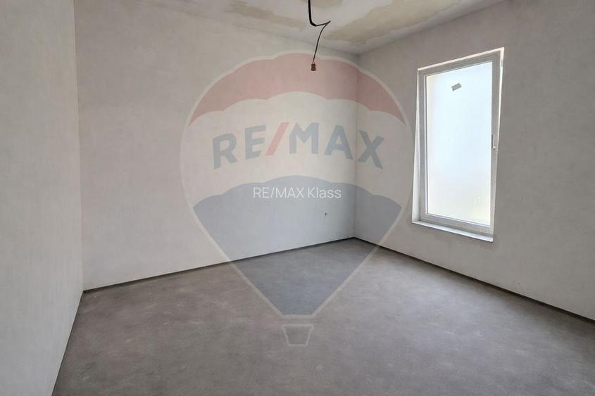 Casa noua de vanzare 4 camere in Crevedia zona Primariei - 10