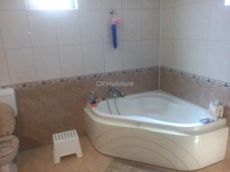 Vanzare vila 6 camere Jiului - 10