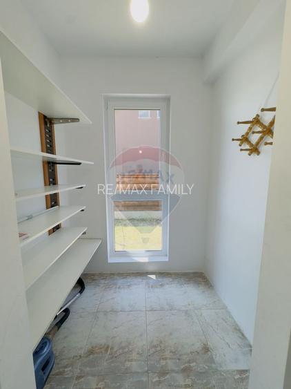 Casă cu 5 camere de vânzare Cartier Orizont 2 Paleu zona Metropolitana - 17