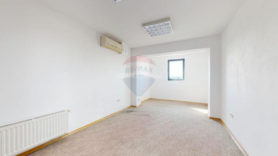 BIROU cu priveliște panoramică – Centru Civic - 6