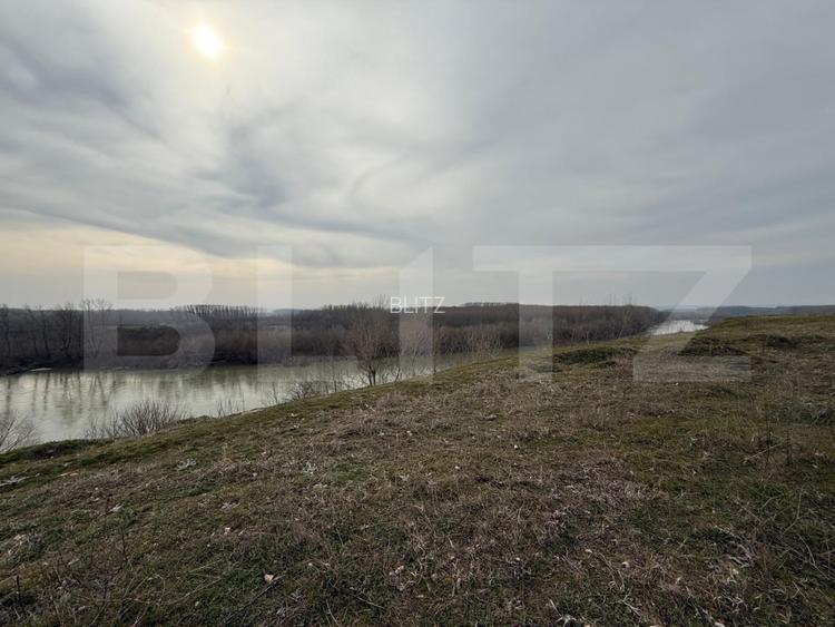 Teren intravilan 970 mp cu priveliste catre Jiu, Malu Mare - 2