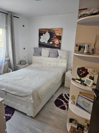 3 camere decomandat bloc 1986 zona Cug - 3