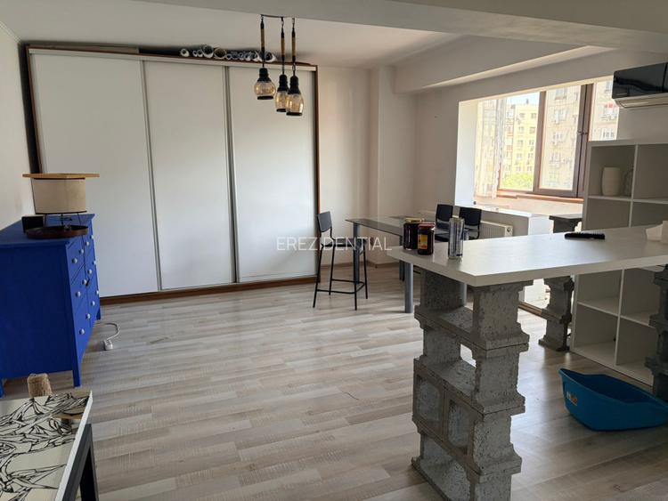 Apartament - 3 camere - semidecomandat - Tineretului - 2