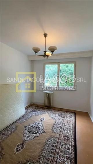 Apartament cu 3 camere, etajul 1, str. Milcov, Bacau - 10