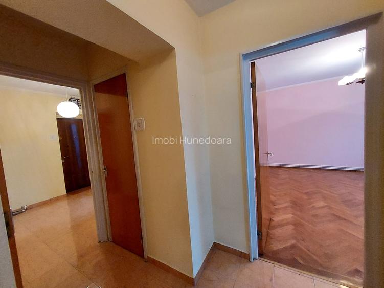 Apartament 3 Camere spatios, Parter Înalt, cu Garaj  – Deva, Zona Titu Maiorescu - 19