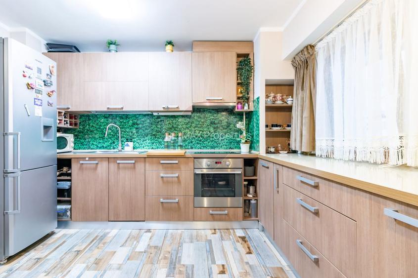 Apartament de vanzare, 3 camere la Piata Unirii, 2x parcare, metrou - 7