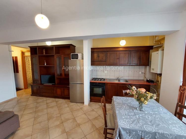 3 camere PRUNDU , mobilat / utilat , finisaje medii ! - 9