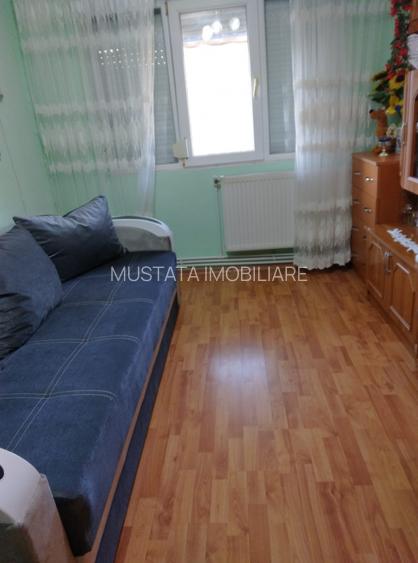 - Apartamwent 2 camere confort 2, etaj 3/4, cartier Apollo. - 2