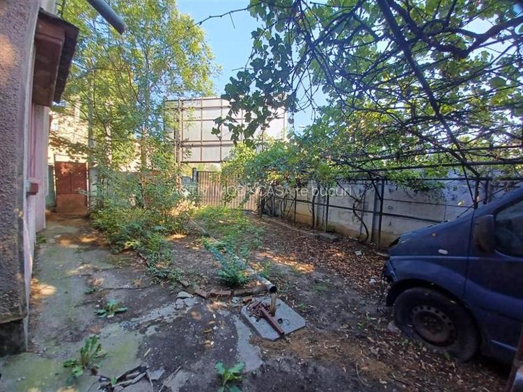 Teren Sector 5 Piata Rahova- Muntii Carpati - 11