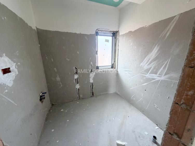 Ocazie! Case P+1+Pod. 4 cam. Util 100mp. Teren 200mp. Complex inchis - 11