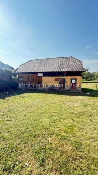 OCOLIS casa batraneasca cu sura si 14 ari teren! - 2