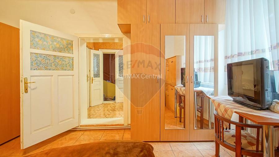 Proprietate cu 2 apartamente și garaj, Schei - 6