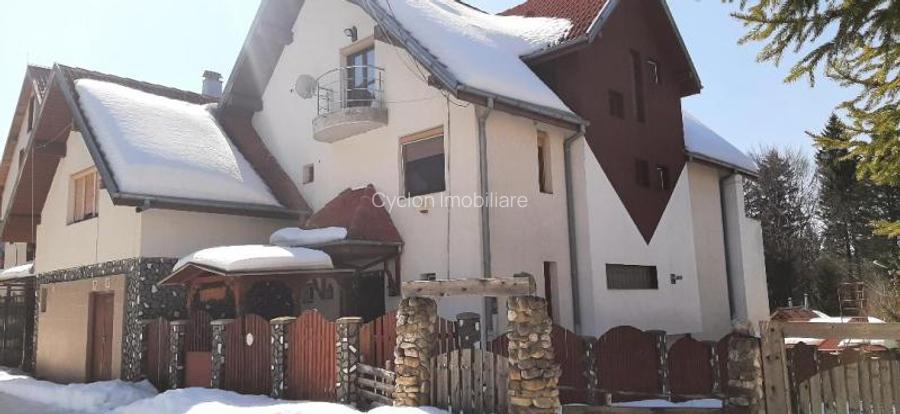 Casa de vacanta sau pensiune situata langa Cabana Trei Brazi Predeal - 3