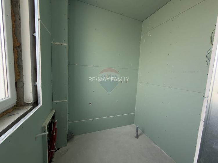 Hotel / Pensiune cu 48 camere de vânzare Calea Borsului/CT Park/ CET - 13