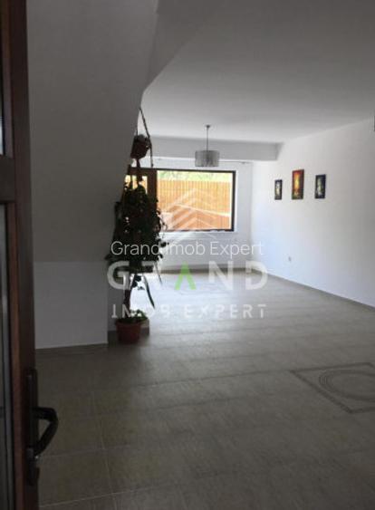 Casă SPAȚIOASĂ 7 camere | Terasă+Balcoane | Garaj | Curte proprie | Bună Ziua - 13