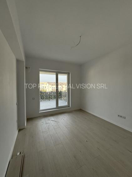 3 CAMERE/ FINALIZAT/ 7 MINUTE METROU N TECLU - 14